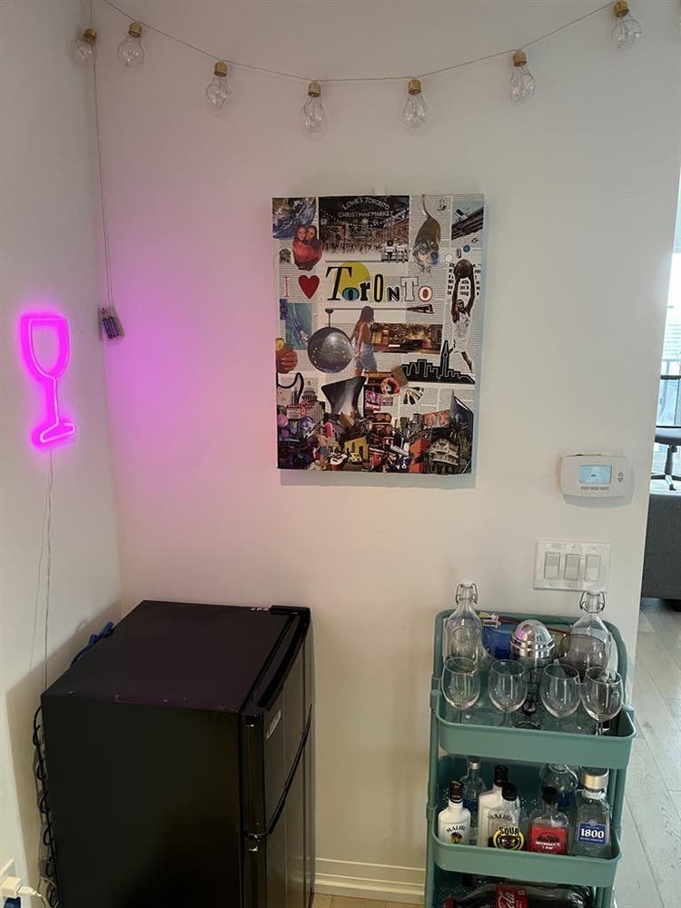 Looking for a roomate!