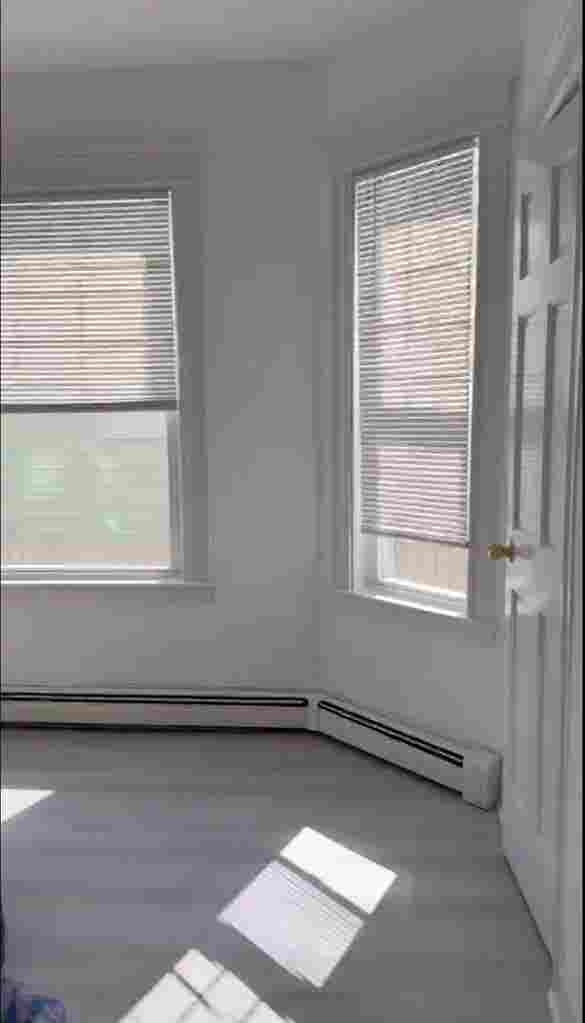 Waltham B Apartment