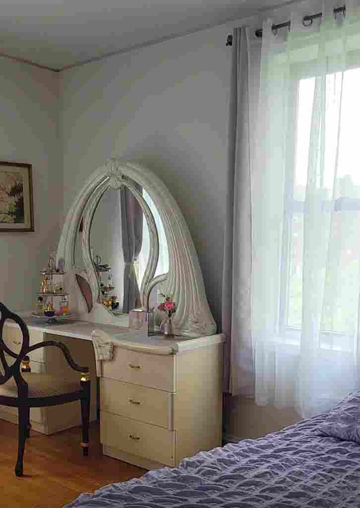 Private furnished room