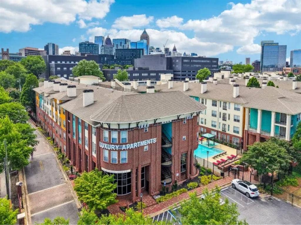 1 Room in Midtown Atlanta