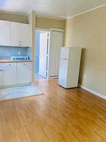efficiency for rent $