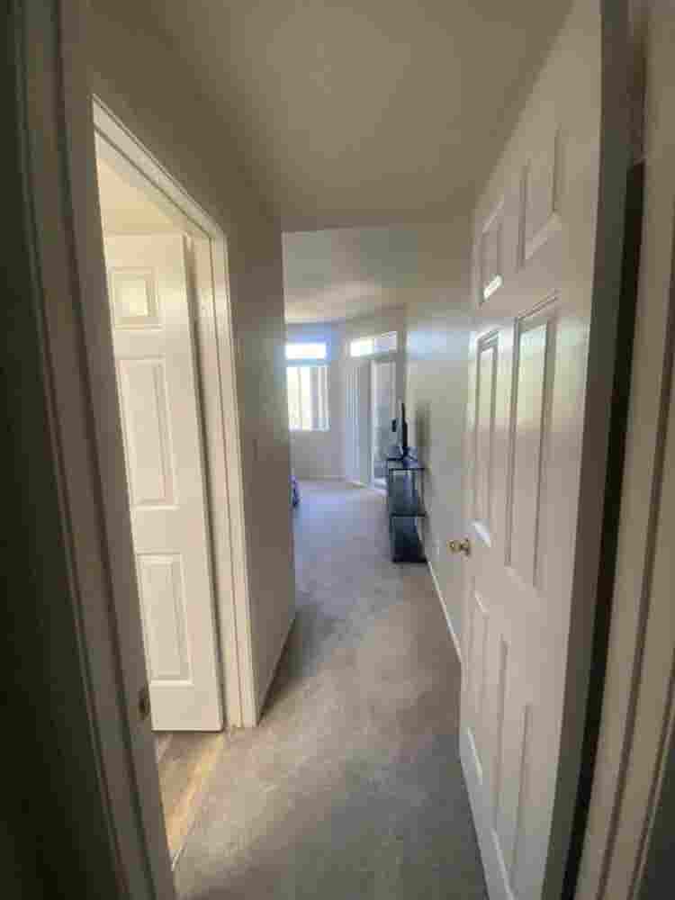 Room w/ private bathroom
