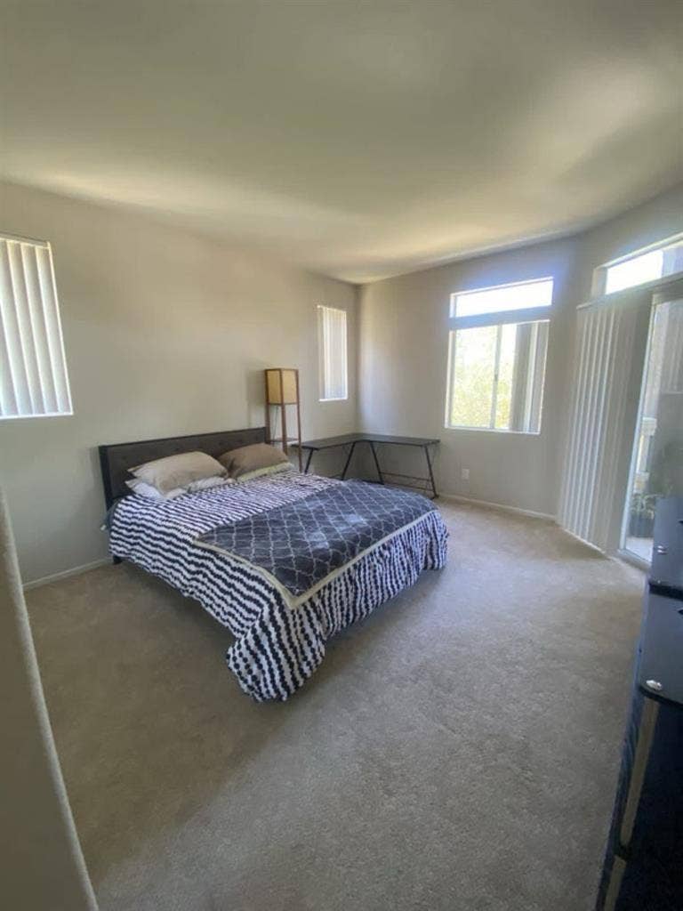 Room w/ private bathroom