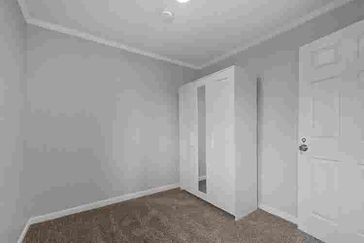 6 BR in Benbrook