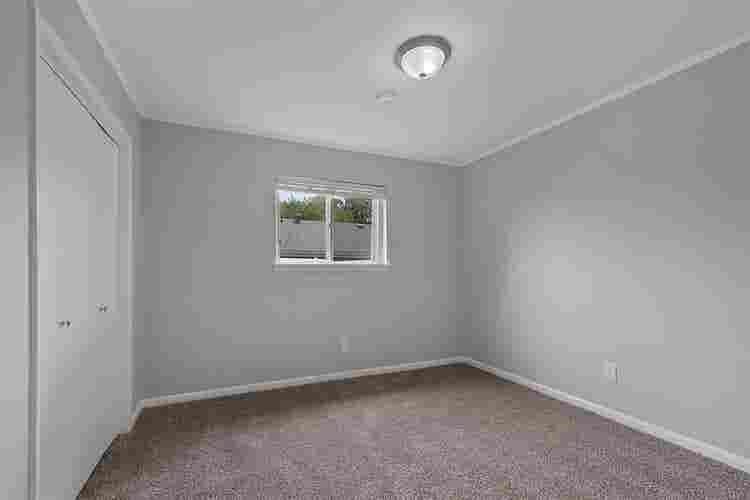 6 BR in Benbrook