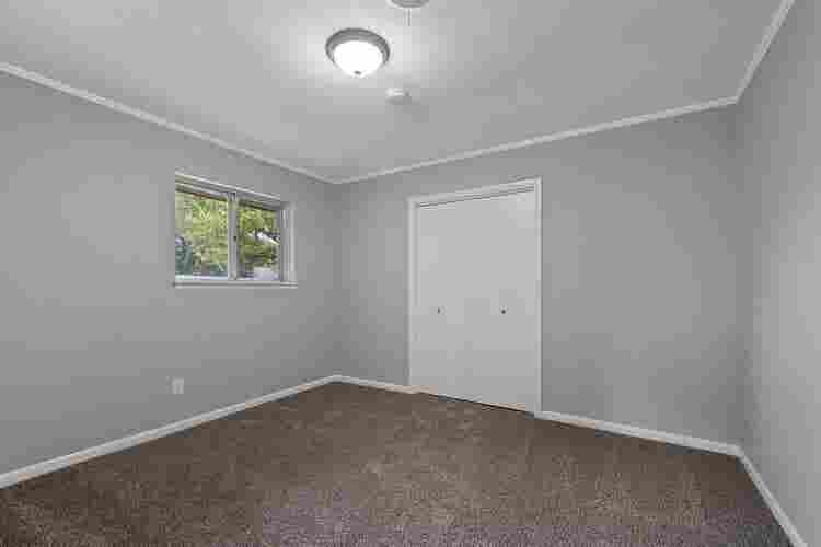 6 BR in Benbrook