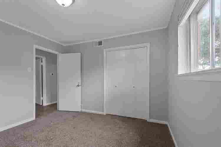 6 BR in Benbrook