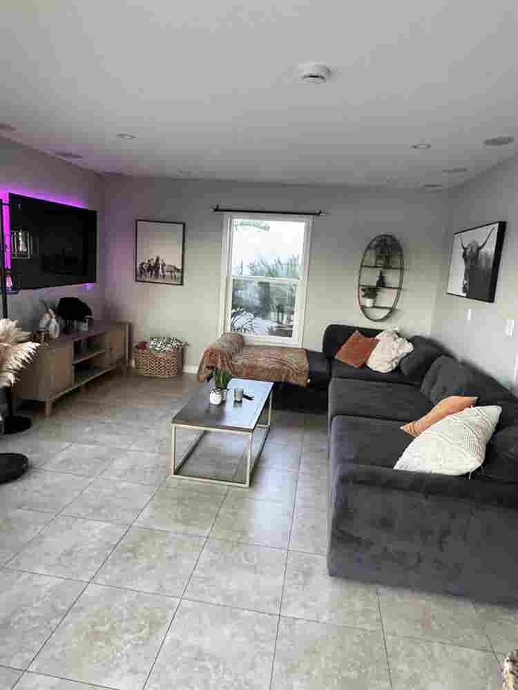 Room for rent in Newport Beach