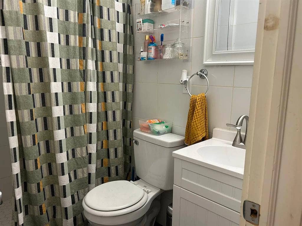 Spacious One-bedroom