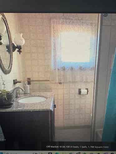 Room Available in House