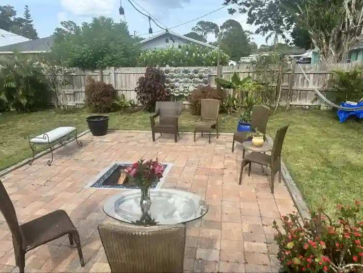 Master/bathroom walk in closet