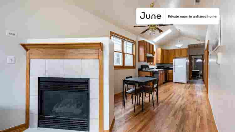 3 BR in Chicago