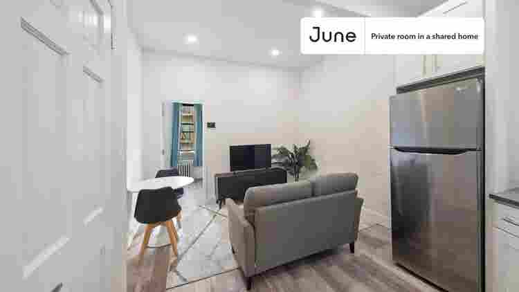 2 BR in New York City