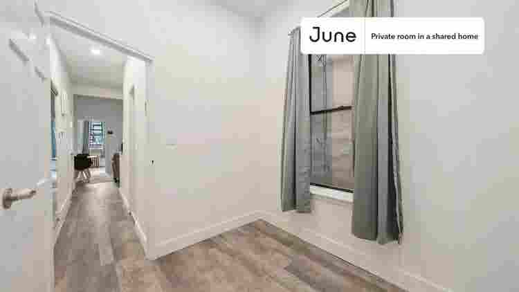 2 BR in New York City