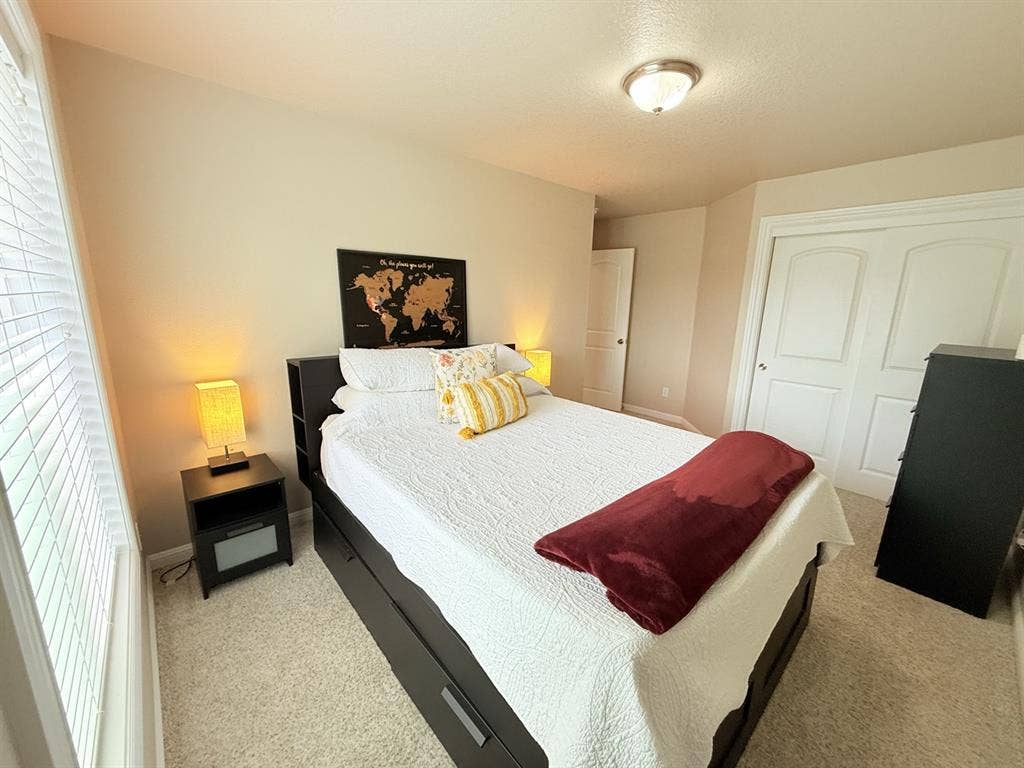 Room in 
East Vancouver , WA