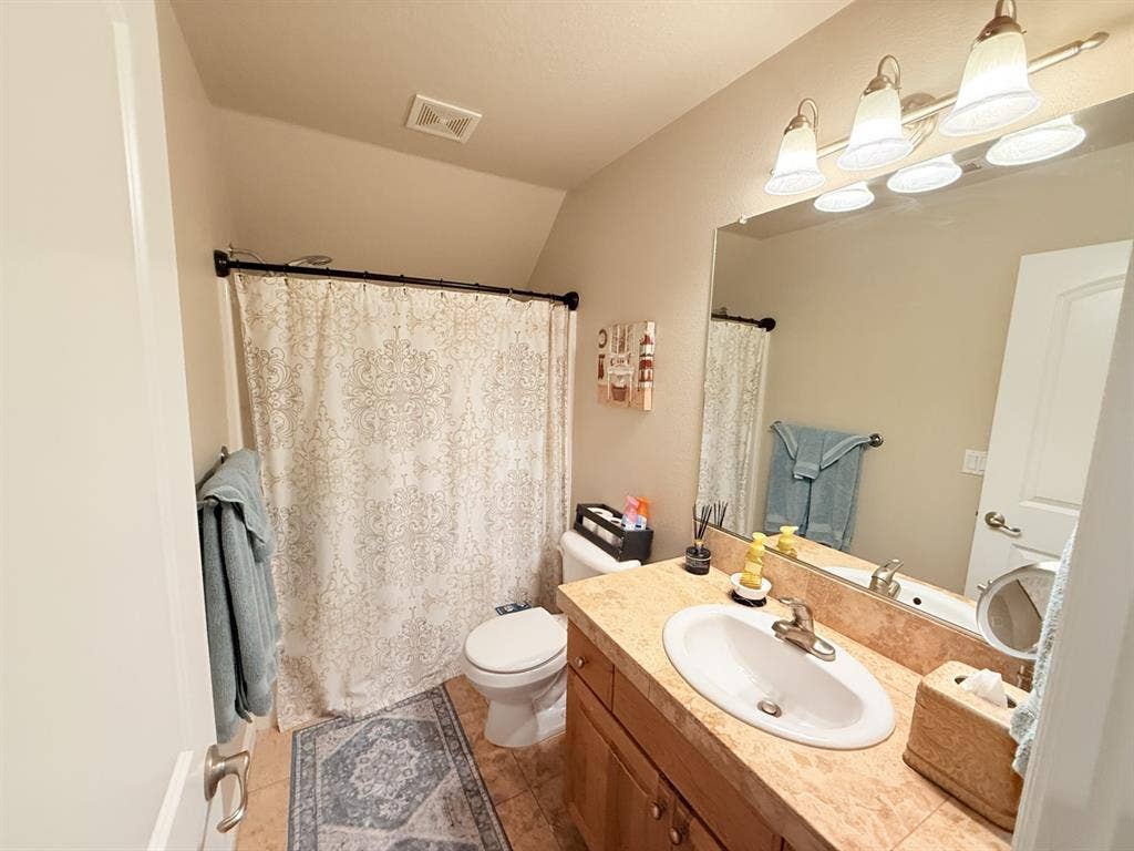 Room in 
East Vancouver , WA