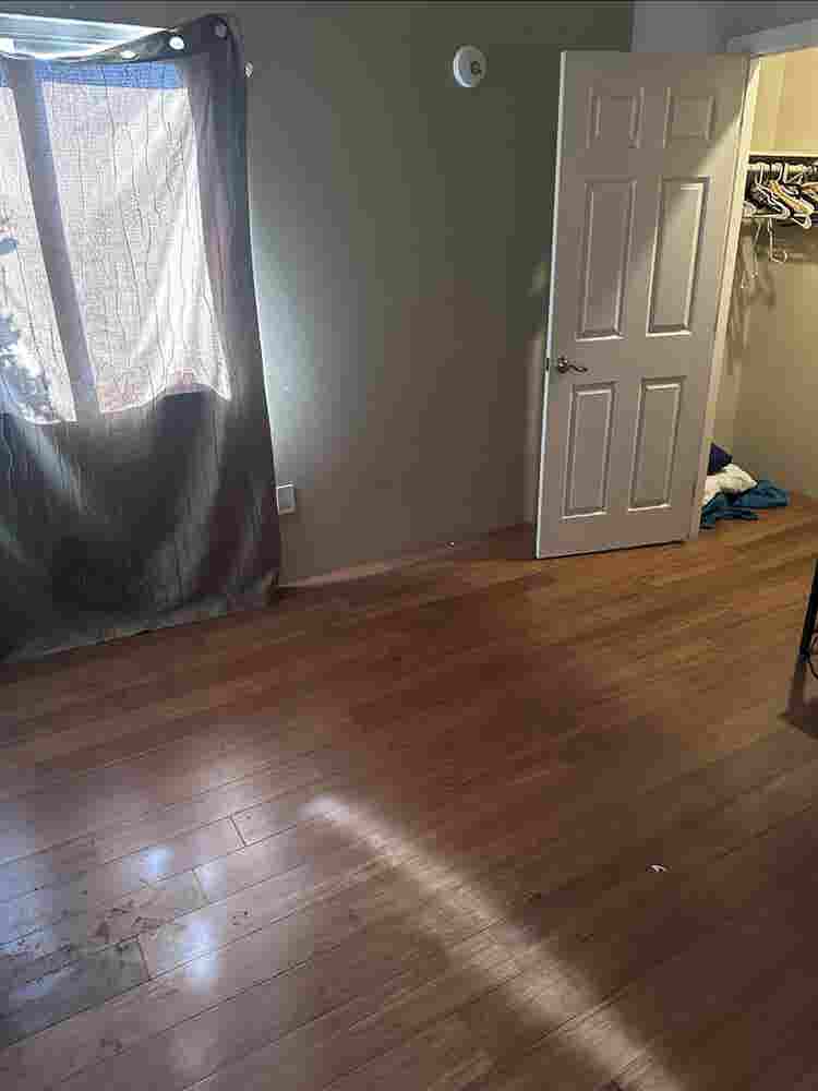 Room available now-NO PETS ALLOWED