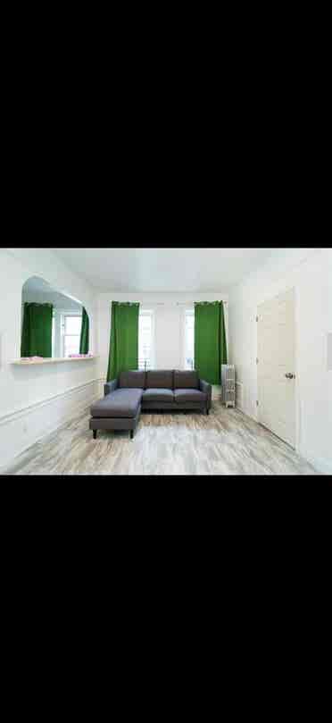 Room for Rent -East New York. $