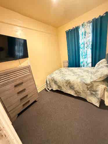 Room for Rent -East New York. $