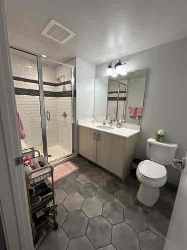 SPRING/SUMMER SUBLEASE