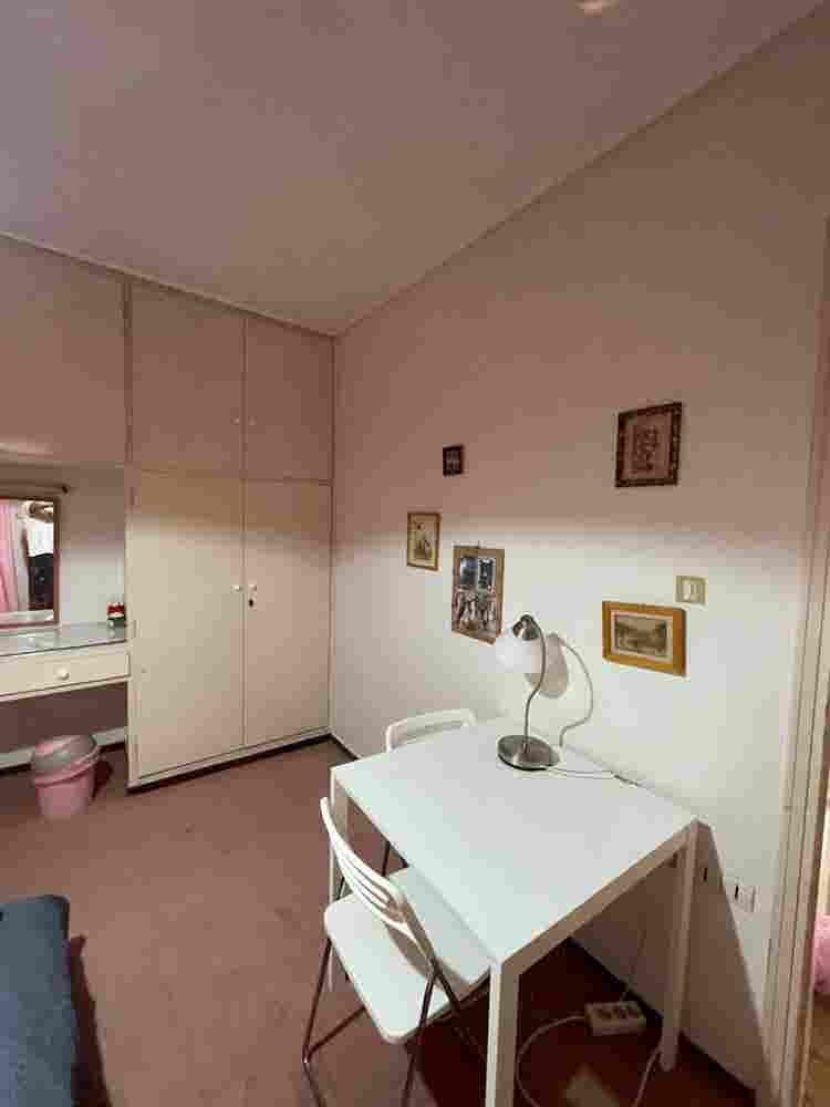 Room in Neos kosmos