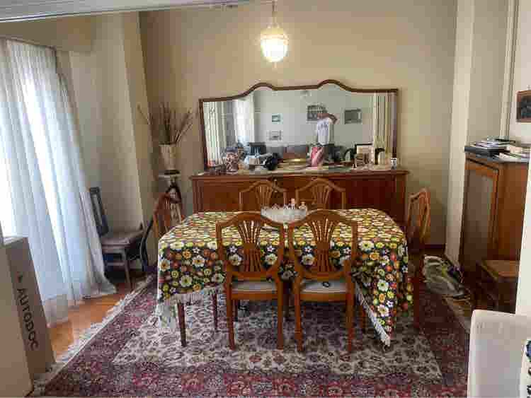 Room in Neos kosmos