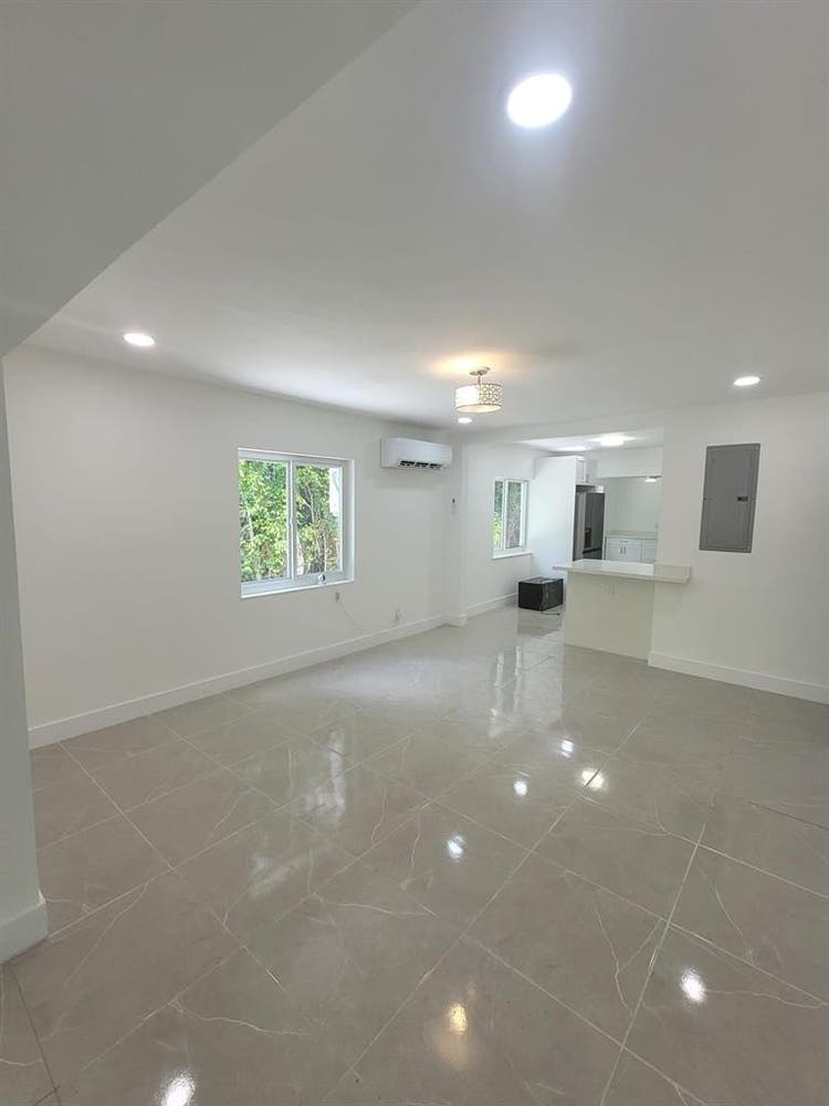 Modern Room for Rent