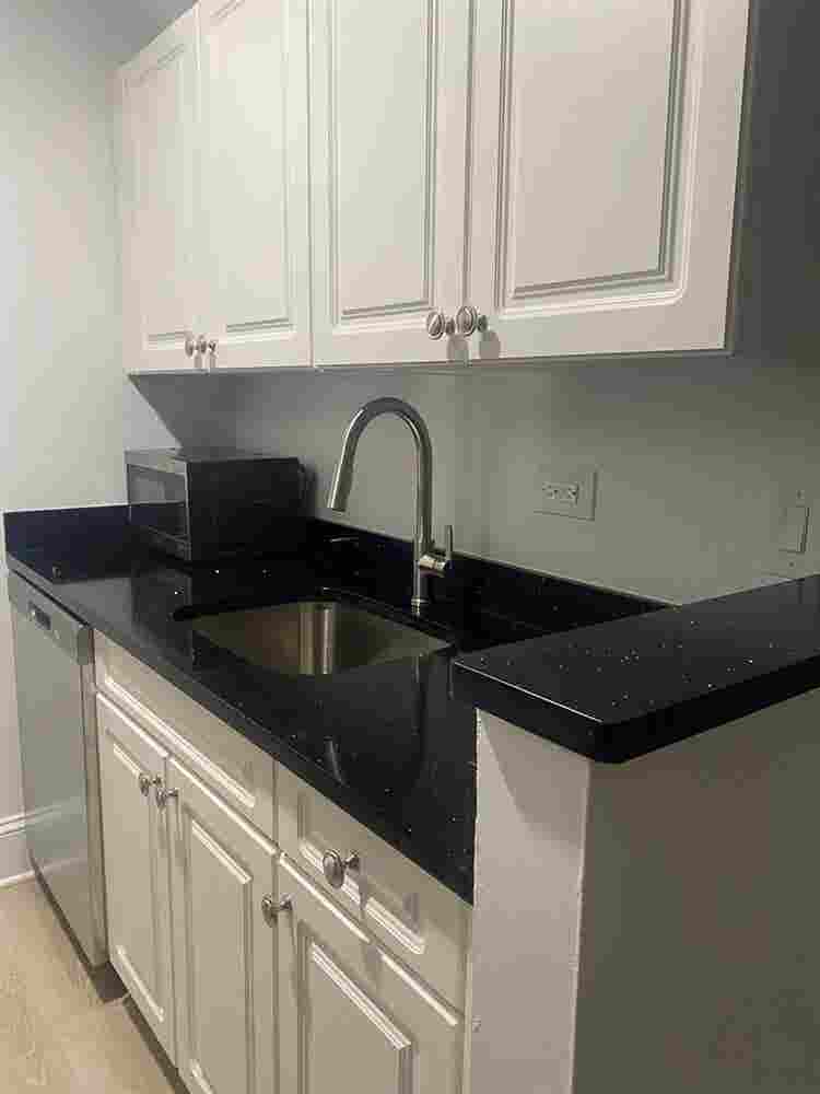 ✨Semi-Furnished Sublet in Midtown✨