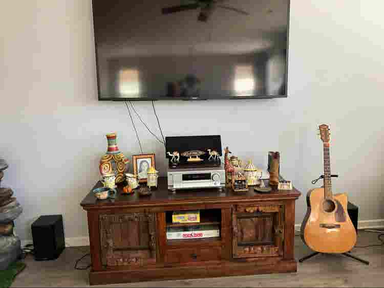 Room for rent available