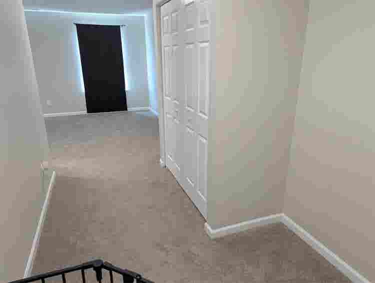 Room for rent near the lake!