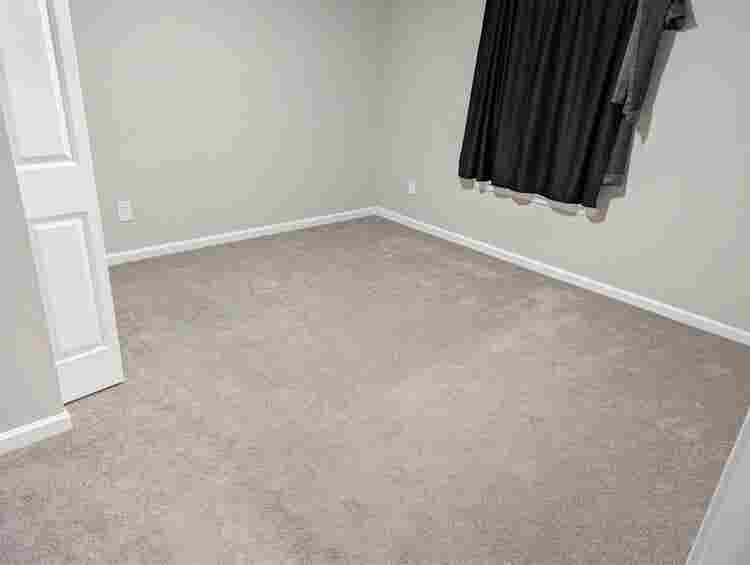 Room for rent near the lake!