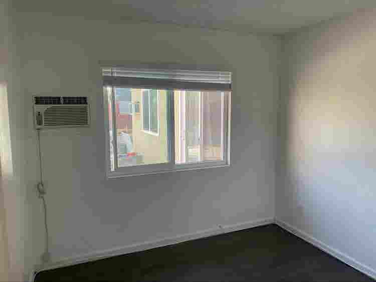Room for rent with share bathroom