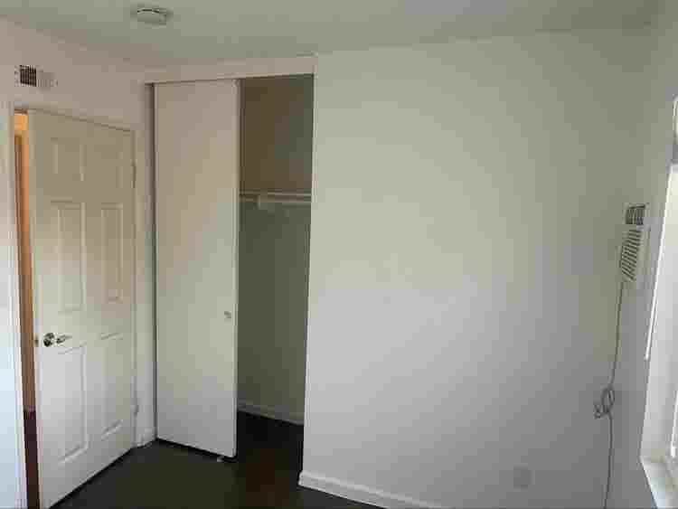 Room for rent with share bathroom