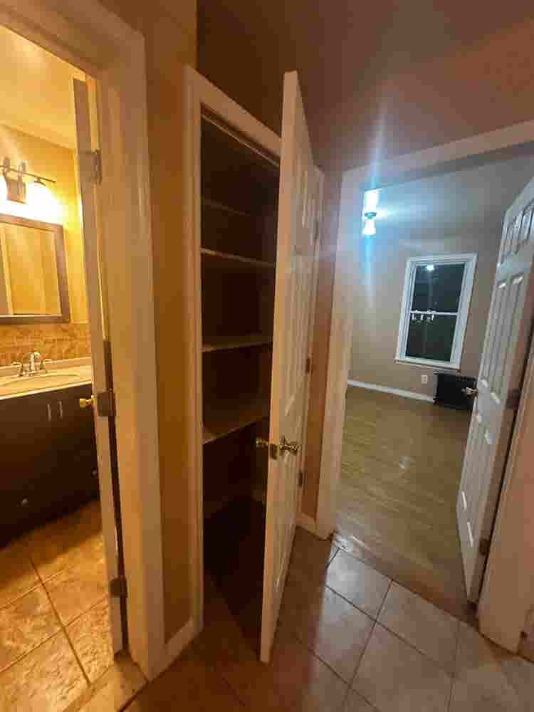 room for rent 1 nov