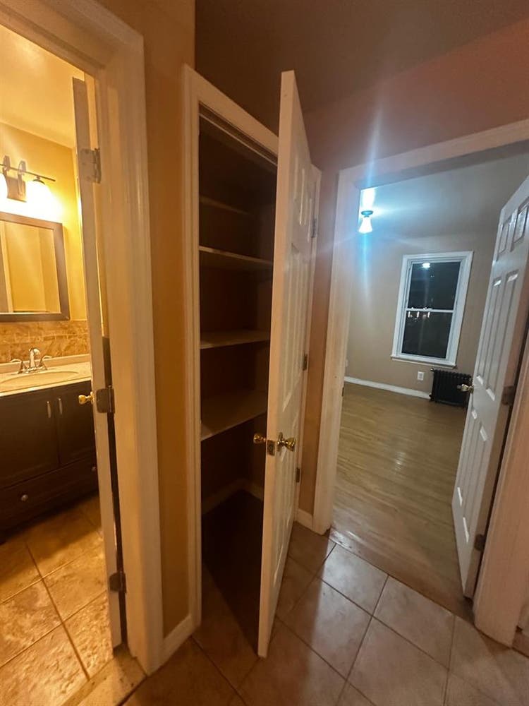 room for rent 1 nov