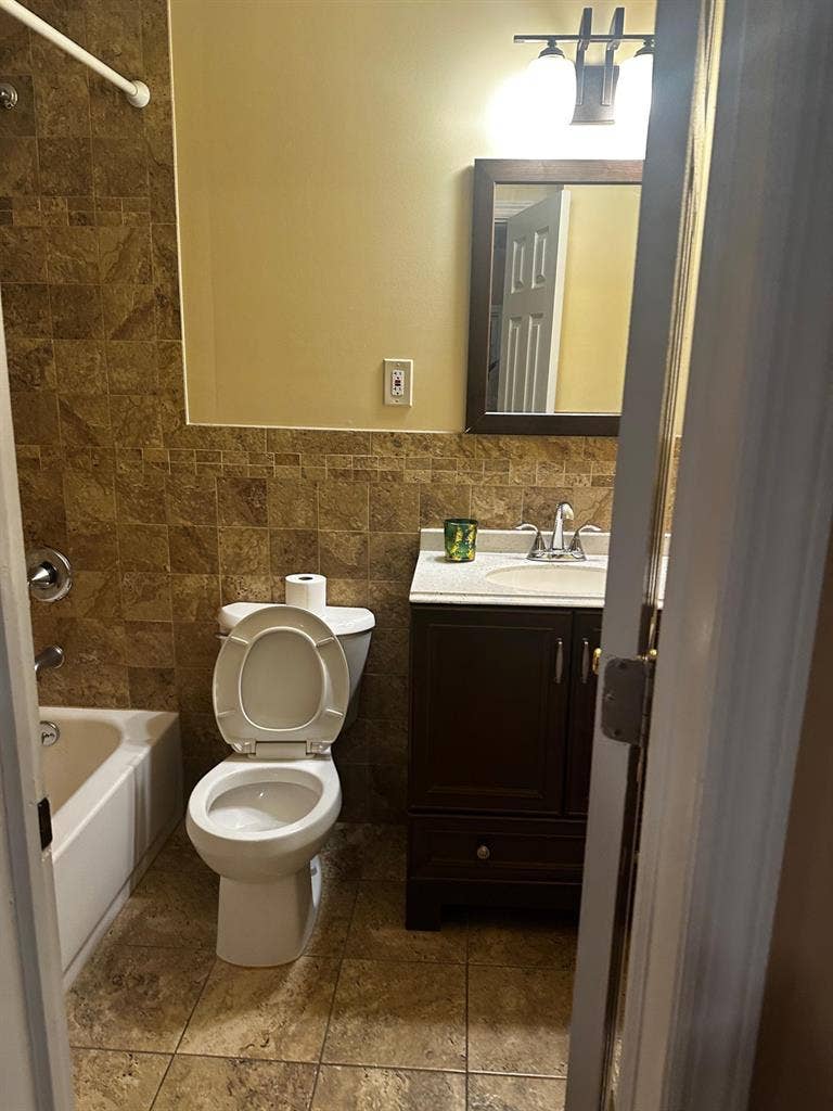 room for rent 1 nov