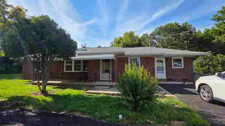 1 Bedroom with Private Bathroom