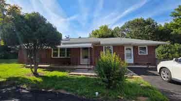 1 Bedroom with Private Bathroom
