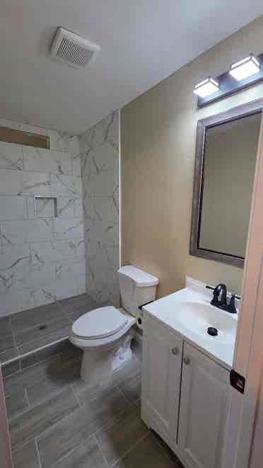1 Bedroom with Private Bathroom