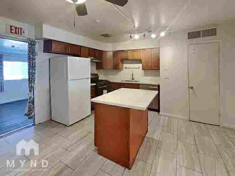 Room Available in Mesa AZ