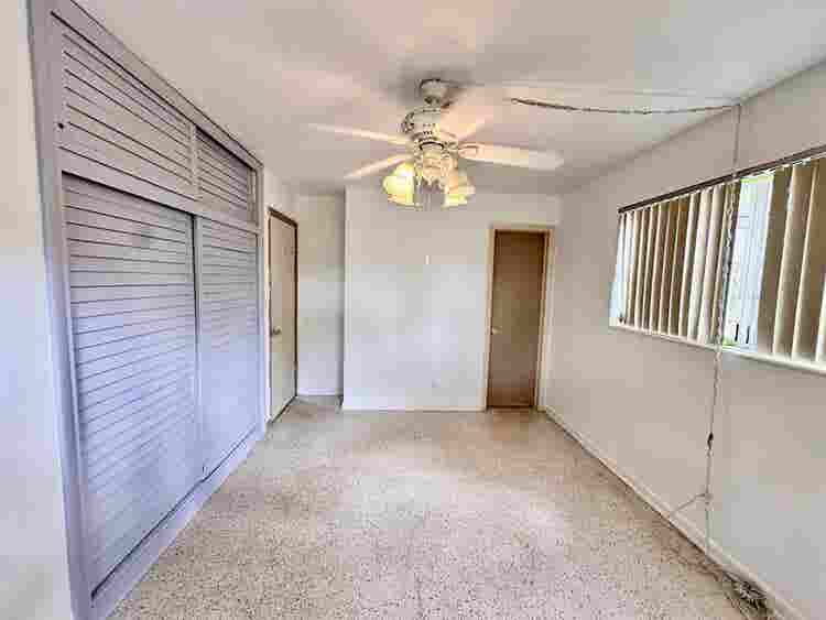 Room for rent in Deerfield beach.