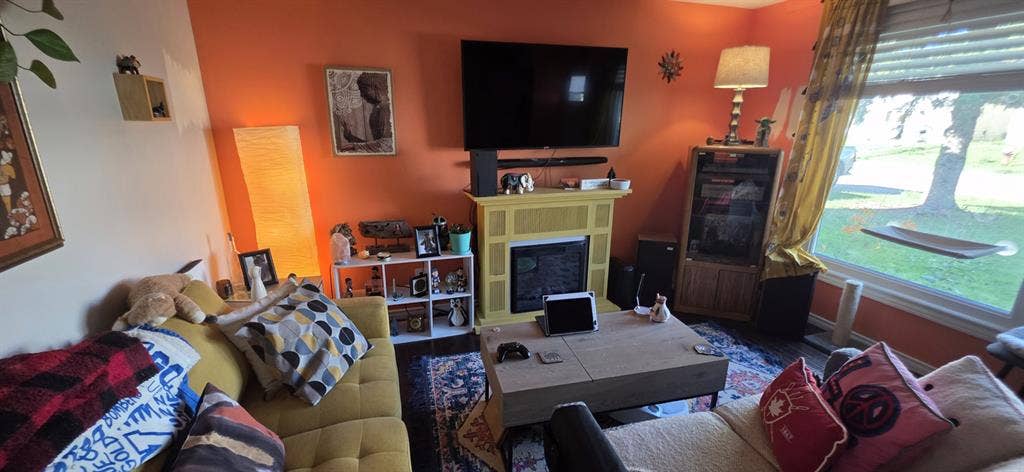 Two Rooms For Rent
