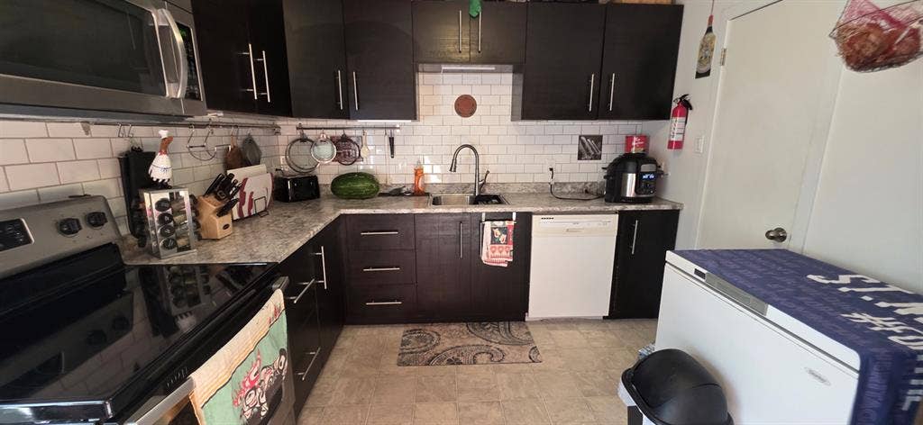Two Rooms For Rent