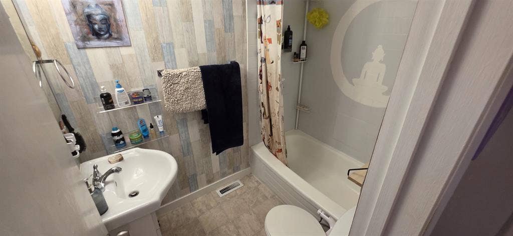 Two Rooms For Rent