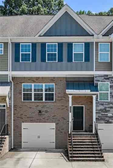 4 BR in Buford