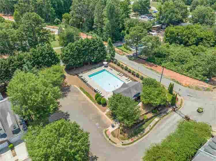 4 BR in Buford