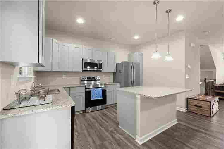 4 BR in Buford