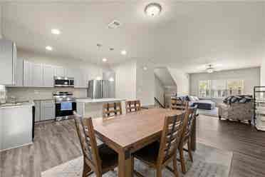 4 BR in Buford