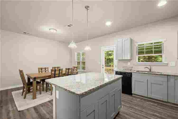 4 BR in Buford