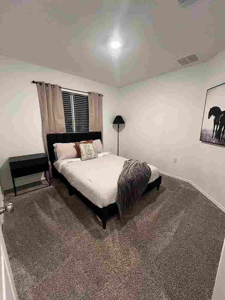 3 BR in Austin